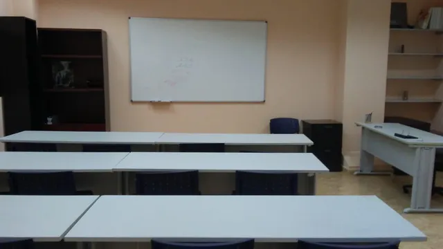 OPORTUNIDAD LOCAL EN PONFERRADA PARA OFICINAS O CENTRO DE ENSEÑANZA — 20
