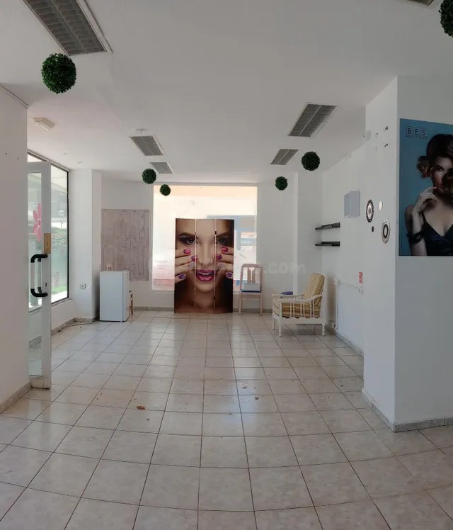 Local comercial ubicado entre 1 y 2 linea playa Levante, a u - foto 2