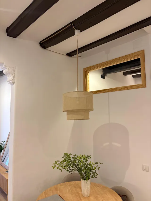 Piso reformado con 2 dormitorios y mobiliario a estrenar en el Raval, Barcelona — 29