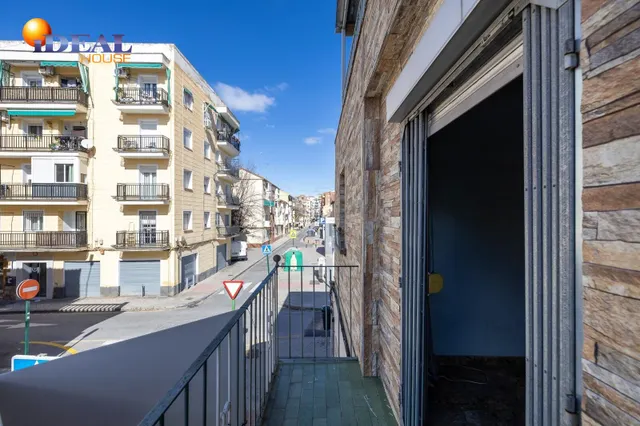 Edificio con gran potencial de desarrollo residencial en Zaidín – Granada — 37