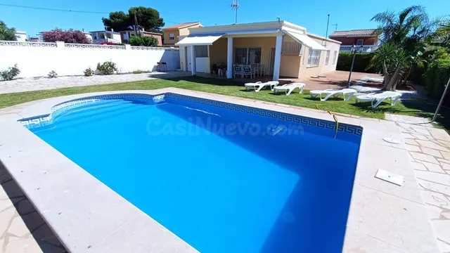 ALQUILER DE INVIERNO - CHALET CON PISCINA EN ALQUILER DEL 15
