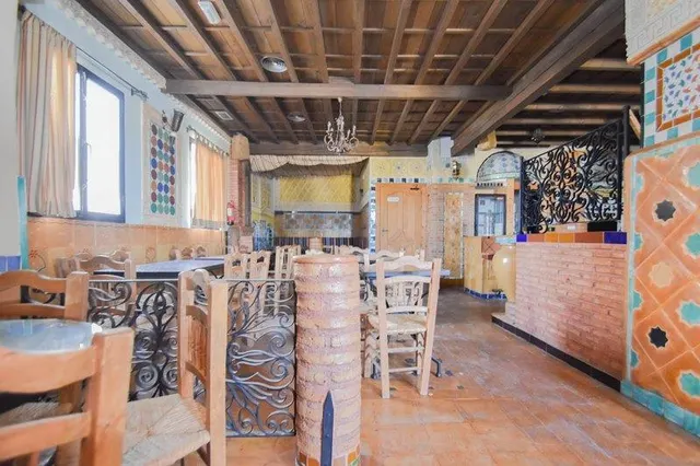 Restaurante totalmente instalado con licencia — 8