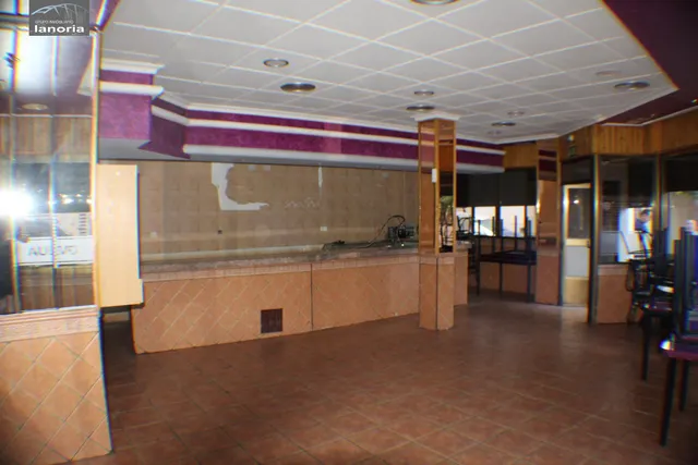 Grupo la Noria Vende local en zona carretera de Jaén. — 4