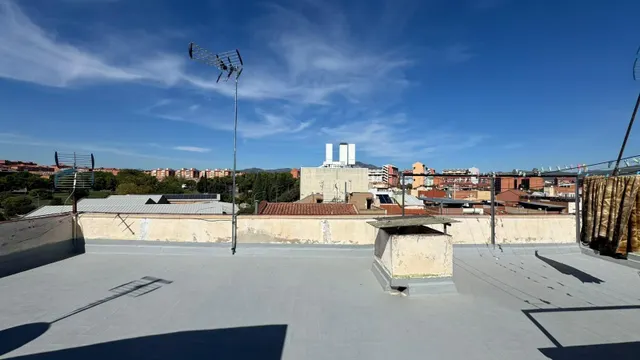 Piso de 2 habitaciones con balcón — 17