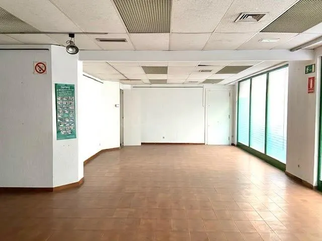 "Local comercial en planta baja en SUBASTA– 123 m2 en zona c - foto 4