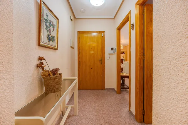 Amplio apartamento de 4 dormitorios en el corazón de Torrevieja — 21