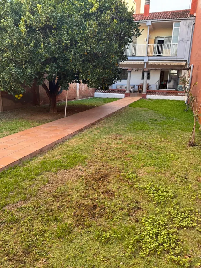 ESPECTACULAR CASA EN ZONA GAVARRA EN CORNELLA DE LLOBREGAT - foto 4