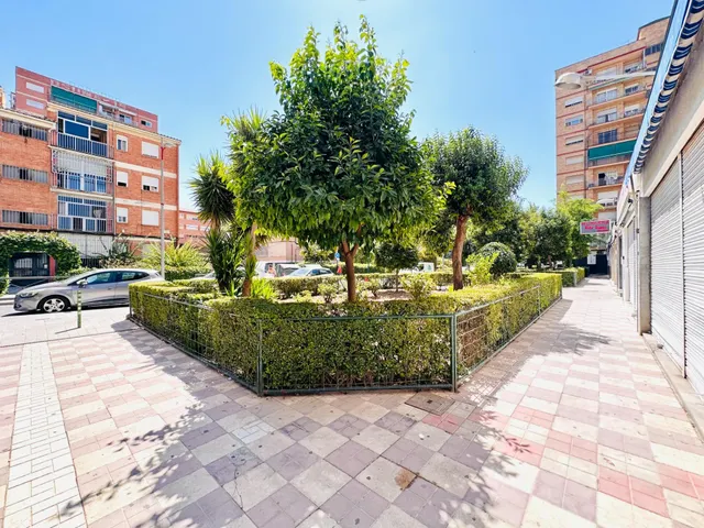LOCAL 60 M2 JUNTO A ALCAMPO – 2 ESPACIOS INDEPENDIENTES – 1 ALQUILADO — 13