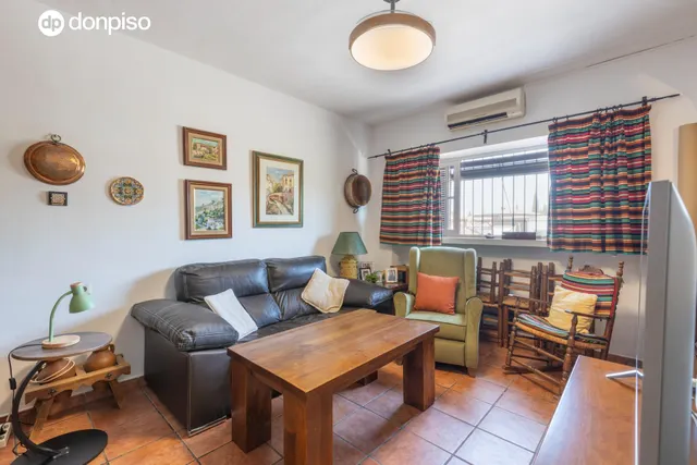 Chalet pareado con piscina, jardín y bonitas vistas a Granada en La Zubia — 17