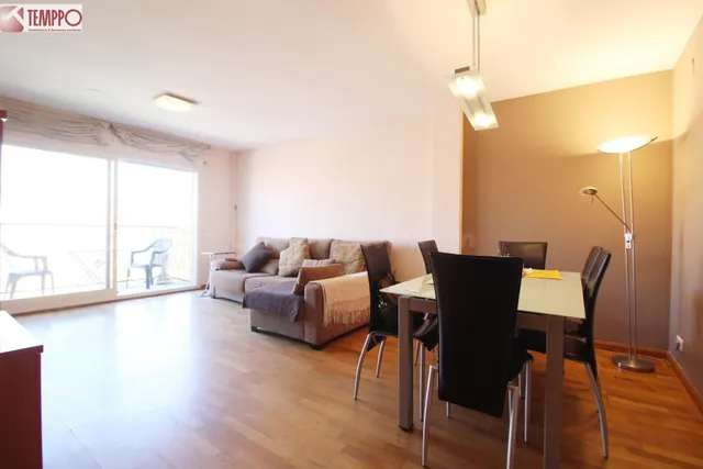 Piso con Piscina, Parking y 2 Balcones — listo para entrar a - foto 5