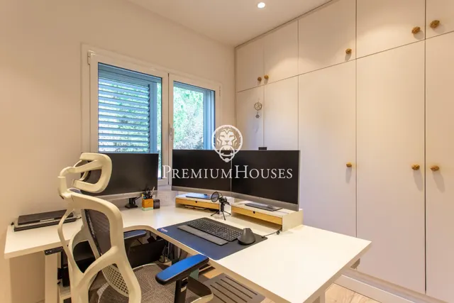 Casa independiente con jardín en venta en Argentona — 20