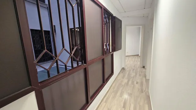 Oficina reformada y amueblada de 128 m2 en el Edificio Peceño, en pleno centro de Santa Cruz de Tenerife — 37