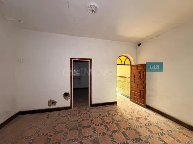 ¡OPORTUNIDAD ÚNICA EN EL CENTRO DE LOS PALACIOS! Terreno/Casa con doble acceso a dos calles — 4