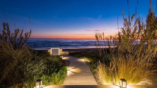 Spectacular Beachfront Designer Villa in Marbella — 17
