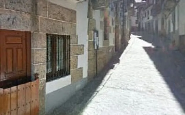 Urbis te ofrece un local en venta en Candelario, Salamanca