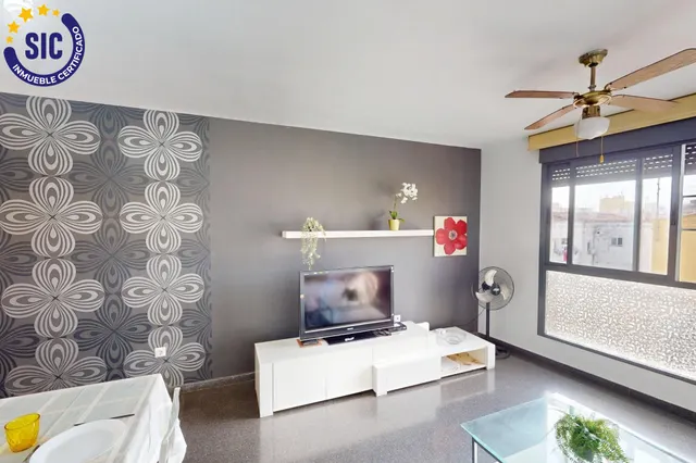 Piso de 2 habitaciones, garaje y trastero en la zona Norte de Castellón frente al estadio Castalia — 8