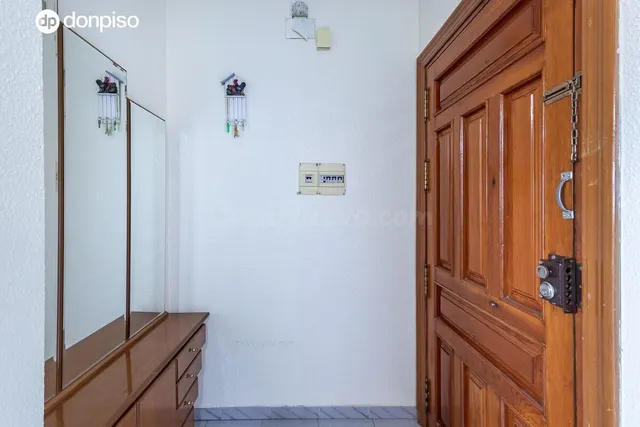 Gran casa en una sola planta con bajo de 130 m2 y solar de 3 - foto 4