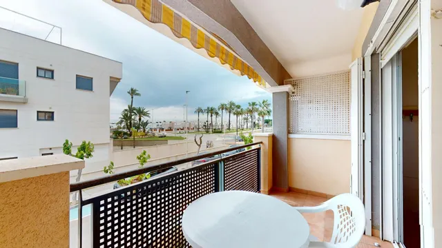 Encantadora Casa con 2 Terrazas a un Paso del Hotel 525 – 3 Dormitorios en Los Alcázares — 3