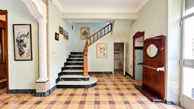 Casa señorial en venta en Manuel – 399 m2, techos altos y múltiples posibilidades — 3