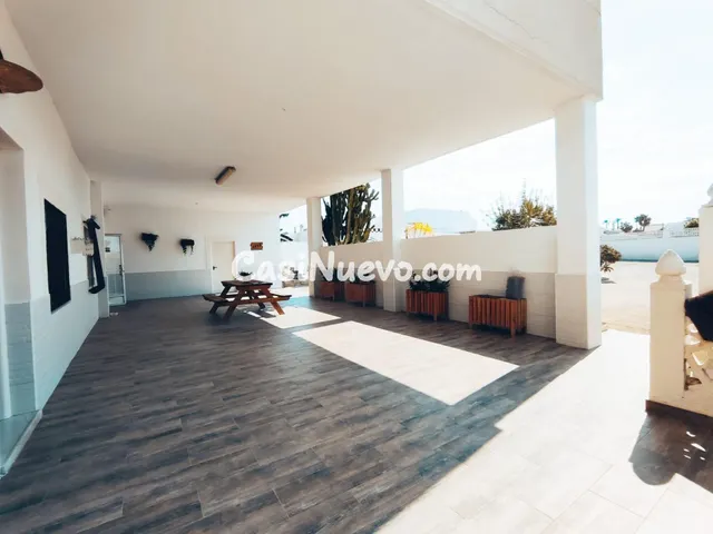 Fantástica parcela con casa dividida en varios inmuebles ind - foto 3