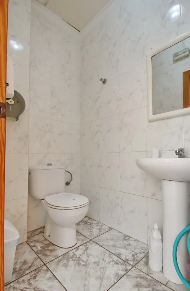 Local con terraza enorme, donde se encuentra 3 negocios en Santa Pola!!! — 23