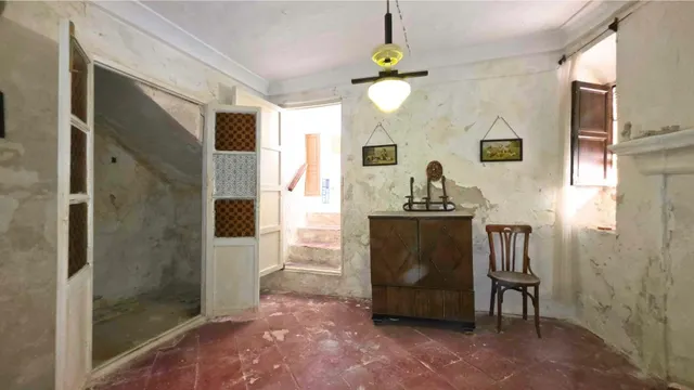 ¿Buscas espacio sin límites? 400 m2 de puro potencial en el corazón de Uleila. — 21