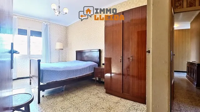 OPORTUNIDAD Casa con mucho terreno y varios garajes — 21