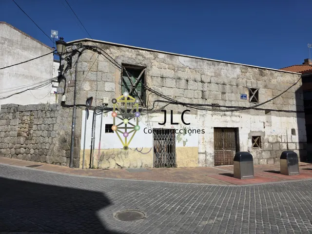 Parcela urbana de 245 m2 en Plaza La Marina, Colmenar Viejo.