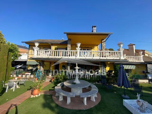 Magnífica casa situada en Lliçà d'Amunt, parcela de 1800 m2. - foto 2