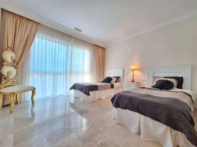 Ático Dúplex 3 habitaciones 229m² en venta - Marbella — 28