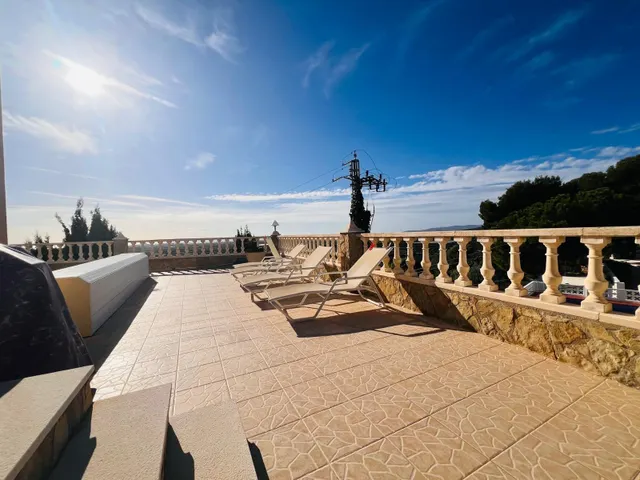 Chalet con piscina privada y vistas al mar en zona ermita – Vinaròs — 8