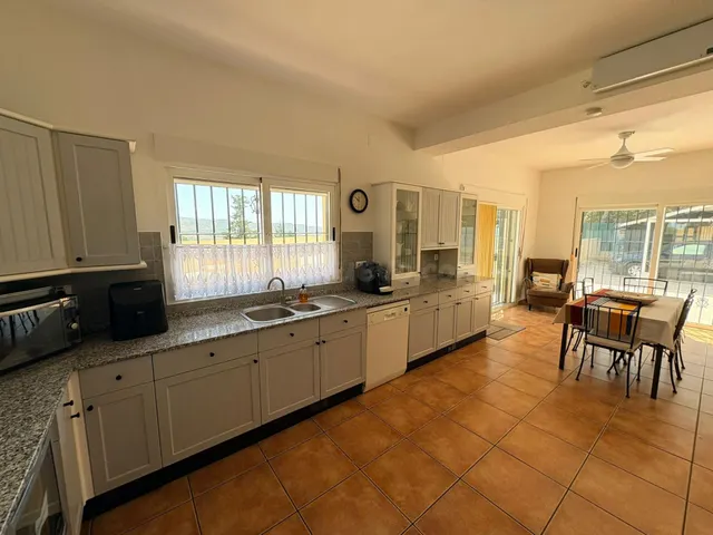 Villa 4 habitaciones 180m² en venta - Cañadas de San Pedro - foto 2