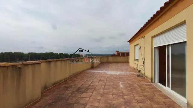 ÁTICO-DÚPLEX A ESTRENAR. 5 DORMITORIOS. 3 BAÑOS. TERRAZA DE 60M. COCHERA INCLUIDA — 8