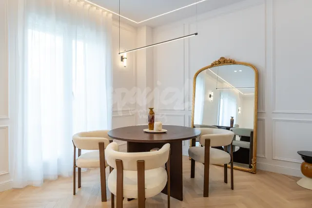 Vivienda de Autor Donde la Luz y la Armonía Son Protagonista - foto 2