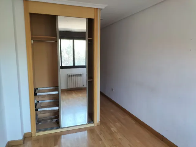 SE VENDE PISO EN CL HORIZON   Madrid — 21