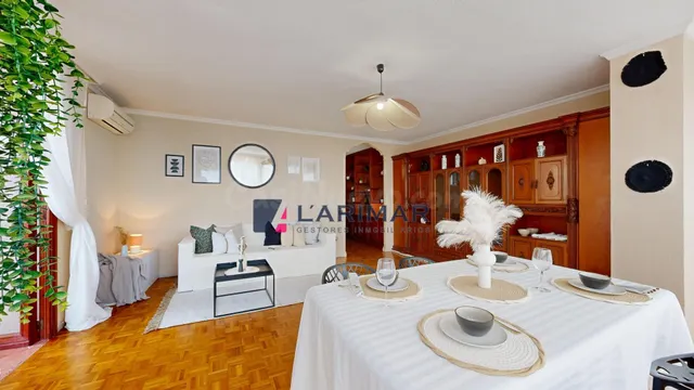 AMPLIA VIVIENDA CON GRAN TERRAZA, GARAJE Y PISCINA EN VISTAH - foto 4