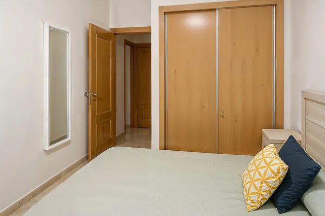 APARTAMENTO ESQUINERO CON TERRAZA Y GARAJE EN COMPLEJO RESIDENCIAL CON PISCINA Y ZONAS COMUNITARIAS — 21