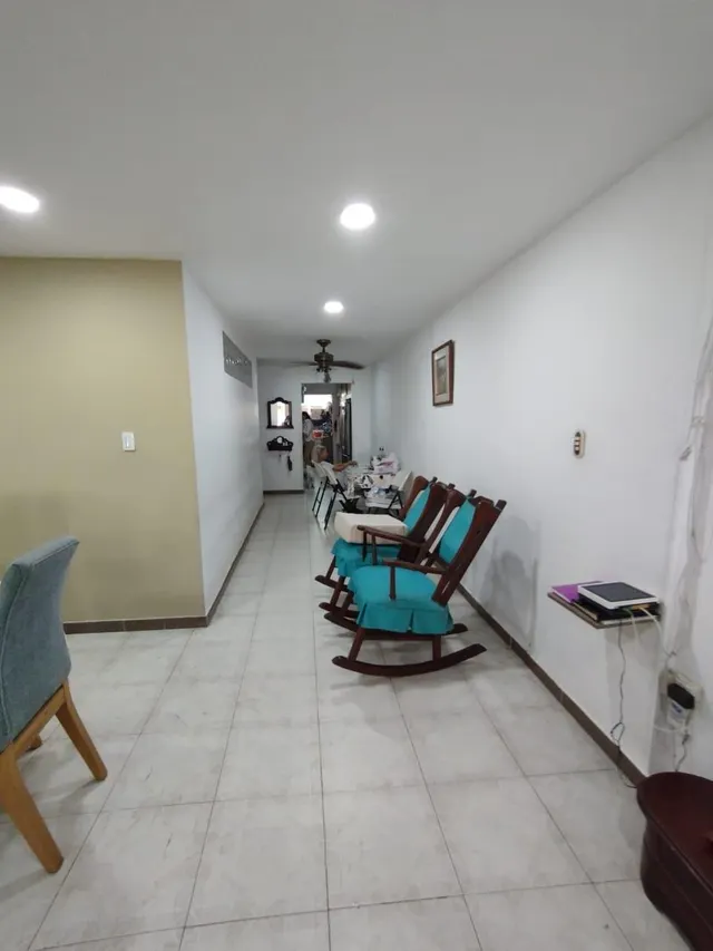 Casa 14 habitaciones 300m² en alquiler - Crespo — 13