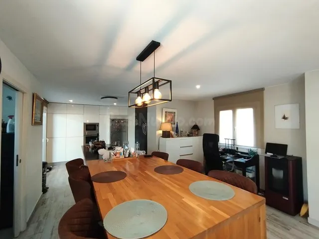 Chalet completamente renovado con piscina privada y jardín exclusivo — 4