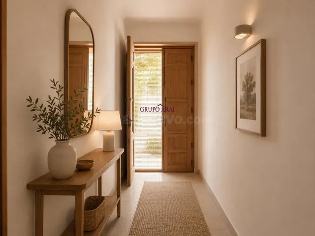 AMPLIA CASA CON 4 habitaciones, PATIO Y TERRAZA PARA REFORMA