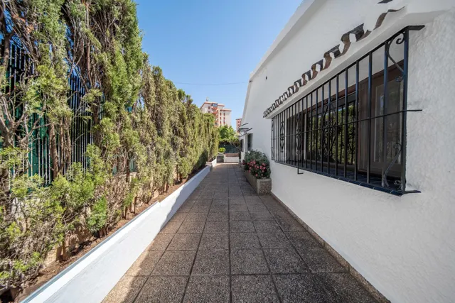 Villa independiente en venta en Fuengirola centro | Costa de - foto 3