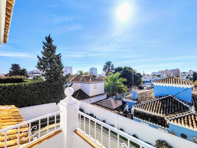 Chalet 4 habitaciones 206m² en venta - Centro — 35