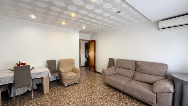 LAS VIVIENDAS DE ANTES QUE TODOS BUSCAMOS: 4 habitaciones Y  - foto 2