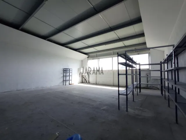 NAVE EN VENTA POLIGONO BARRENA - foto 3
