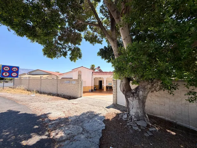 Finca urbana con vivienda y múltiples posibilidades en Huérc - foto 2