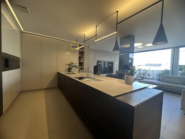 Ático con piscina y gimnasio, en el centro de Lorca — 20
