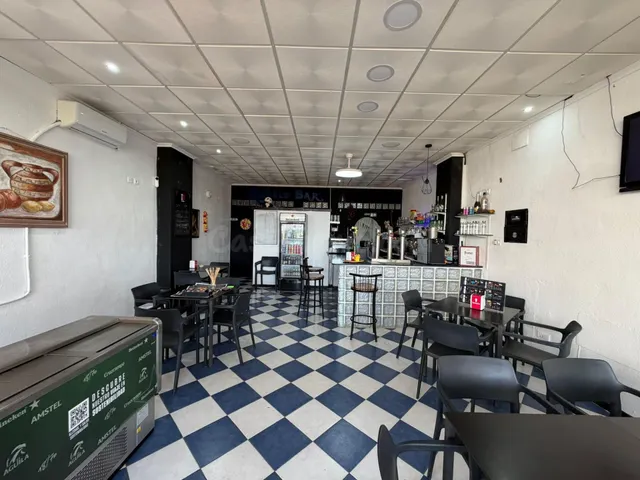 LOCAL COMERCIAL EN VENTA EN CENTRO COMERCIAL LOS DOLSES