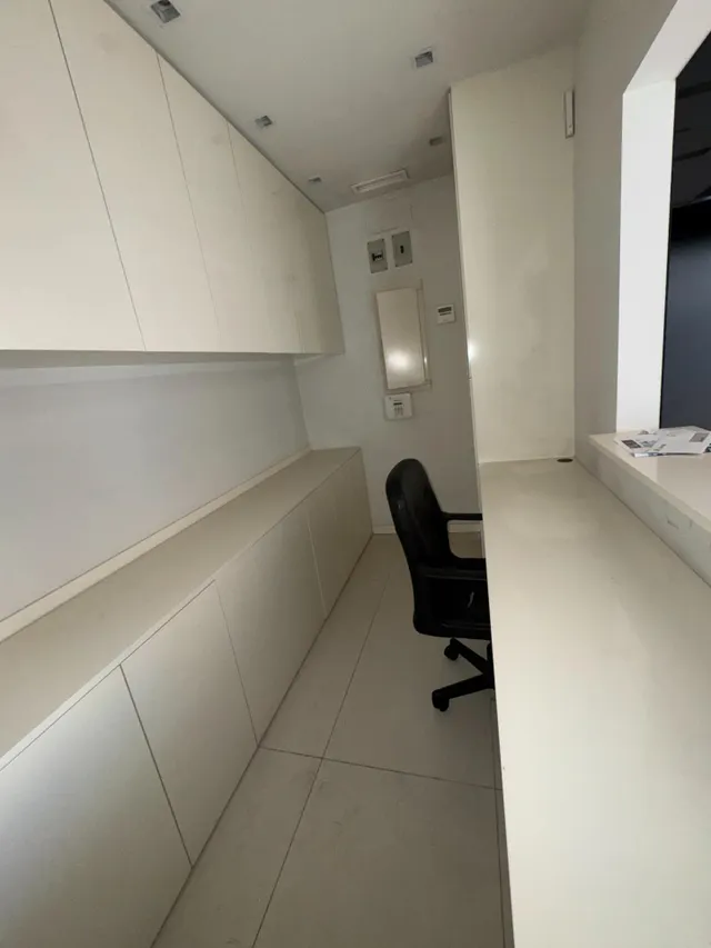 VENTA: Amplio Local Comercial en el Corazón de Ponferrada — 12