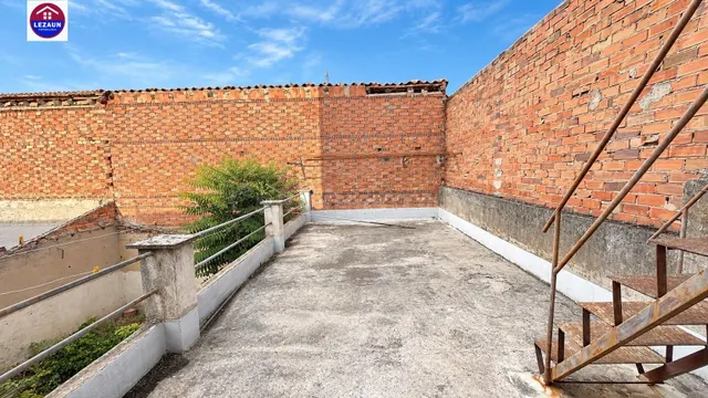Casa 5 habitaciones 245m² en venta - Parte baja — 5