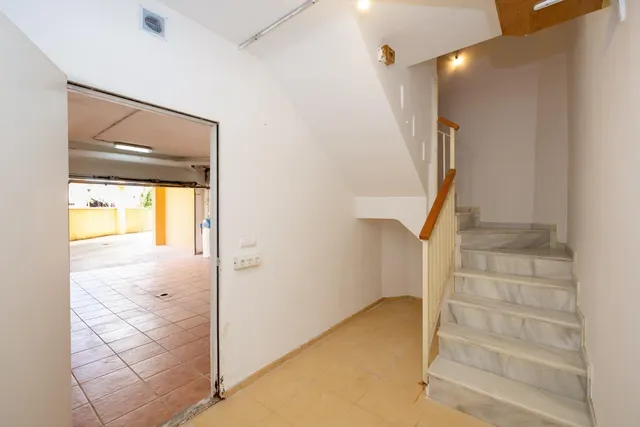 Ponemos a la venta esta preciosa casa en Urbanizacion cerrada, con zonas comunes y piscina comunitaria. — 38